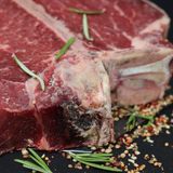 Vero o Falso? Miti da Sfatare sull'Alimentazione: Idratazione, Carne, Diabete e Acidità
