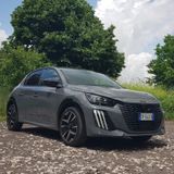 Peugeot 208 GT Hybrid - Stile grintoso e cuore efficiente