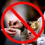 La Comunione sulla mano è il peggior rito possibile (e non è mai stato fatto così)
