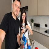 🍌❤️ ديمة وزوجها يحضّران كعكة الموز اللذيذة معًا! 🥰🍰