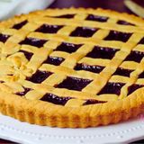 Crostata alla marmellata fatta in casa, come una volta