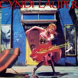 Cyndi Lauper ha compiuto 70 anni. Raccontiamo della pop star che, 40 anni fa, pubblicò She's So Unusual, album simbolo della musica anni 80.