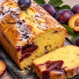 Plumcake alle prugne fresche – Soffice e variegato