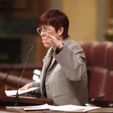 La República de los Tonnntos: Desde el partido de Mónica Oltra comparan a Vox con Hitler por querer prohibir el burka