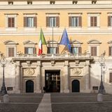 Violenza sessuale, senza consenso è reato. Sì alla proposta di legge che passa al Senato