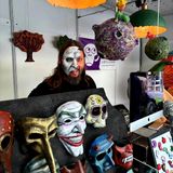 El Mono sin Pelo, Arte y Espectáculo