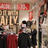 Partiti i saldi e prevista una spesa media di 92 euro a persona
