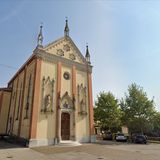 E’ il giorno del saluto alla piccola Vittoria. Dalla culla salita in cielo dopo un solo anno di vita