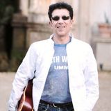 A Cosa Serve la Guerra: Il Messaggio di Pace di Edoardo Bennato