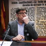 Tertulia de Federico: 'El País' sale al rescate del PSOE de Salazar con un supuesto acoso a una ex concejal del PP