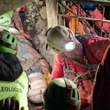 Salvata e portata fuori dalla grotta la speleologa Ottavia Piana