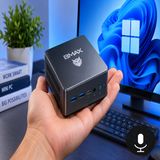 Il mini pc BMAX che sta in una mano ma fa girare Windows 11 Pro