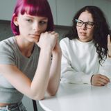 Come parlare con un figlio adolescente senza litigare ogni volta