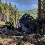 Asciende a 14 los fallecidos tras la caída de un teleférico en Italia