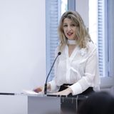 El editorial de Carlos Cuesta: Sin rebajas de impuestos por la crisis de Irán, pero continúa el saqueo fiscal