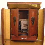 NON APRIRE MAI la DYBBUK BOX: la storia vera della scatola maledetta