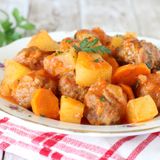 POLPETTE IN UMIDO CON PATATE E CAROTE tenerissime e gustose