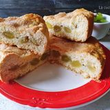 Torta ripiena all'uva