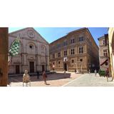 La piazza di Pienza «Terre d'Italia» di Cesare Brandi