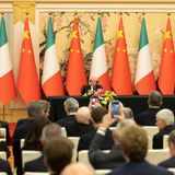 Mattarella in Cina: “Con Pechino collaborazione reciproca su volontà di pace e relazioni economiche”