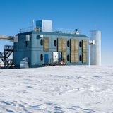 Neutrini attraverso il ghiaccio: intervista a Lucia Votano sul Nobel per la Fisica 2026