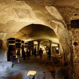 Napoli, le catacombe di San Gennaro: il riscatto dei giovani del rione Sanità