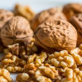Le noci, una corazza per il cuore!