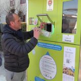 Entra in funzione il “mangiaplastica” che prende bottiglie in Pet e rilascia punti sconto