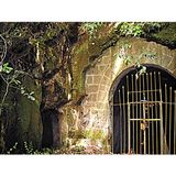 Le grotte degli eremiti di Calvi Risorta (Campania)