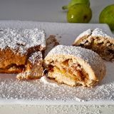 Crostata arrotolata ai fichi: rotolo di frolla veloce
