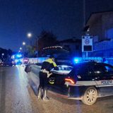 Ubriaco al volante tenta la fuga notturna: 23enne denunciato con tasso alcolico record