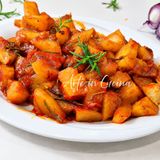 Patate alla contadina con cipolle e pomodoro al rosmarino
