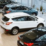 2025 rok w motoryzacji. Rekordowa sprzedaż i załamanie produkcji