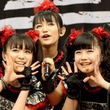 A reflexão do Babymetal sobre o sucesso repentino com ‘Gimme Chocolate!!’