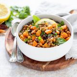 Insalata di lenticchie marocchina con carote e spezie