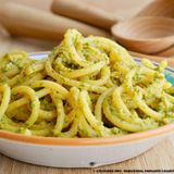 Pasta tonno finocchietto selvatico e zafferano cremosa | con tonno in scatola leggero