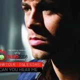 Enrique Iglesias: dai primi anni 2000 star mondiale del Latin Pop, la sua "Can you hear me" fu l'inno del campionato di calcio Euro 2008.