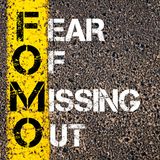 Ce este FOMO sau frica de a nu fi în rând cu lumea... potentă economic