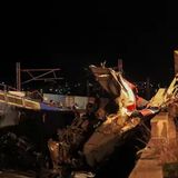 Disastro ferroviario in Grecia: prime ammissioni dal capostazione di Larissa