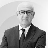 Ep. 127 - Reti che cambiano, risiko che ridimensiona l'industria e clienti che esprimono nuove esigenze