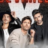 V DE VINILO lanza su proyecto musical con un emotivo show en el Teatro Astor Plaza