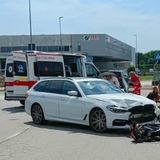 Due scledensi feriti nello scontro tra auto e moto di Altavilla. Grave una donna di 55 anni