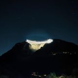 E’ lei la cometa da record, regina anche nelle visite. Stasera l’ultima accensione