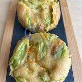 Frittelle al forno con fiori di zucchina: ricetta light