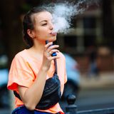 Vaping V/S Smoking: The Health Showdown