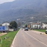 Violento frontale fra un tir e un’auto: in rianimazione un’anziana, ferita l’amica