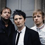 Muse. Nel 2003 pubblicano “Time Is Running Out”, un rock che in un crescendo d'intensità esprime un’urgenza apocalittica.