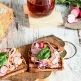 Bruschetta vegetariana ai ravanelli