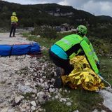 Boyscout si rompe una gamba, ambulanza e Soccorso Alpino salgono in malga