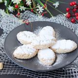 Ricciarelli biscotti morbidi toscani